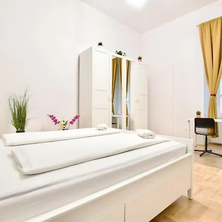 Standard By Hi5 - Muzeum 5 Apartamento Budapest