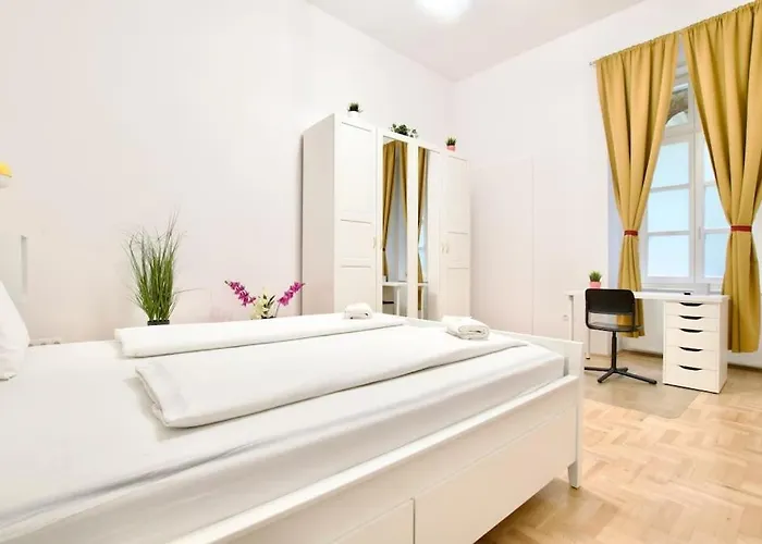 Standard By Hi5 - Muzeum 5 Apartman Budapest