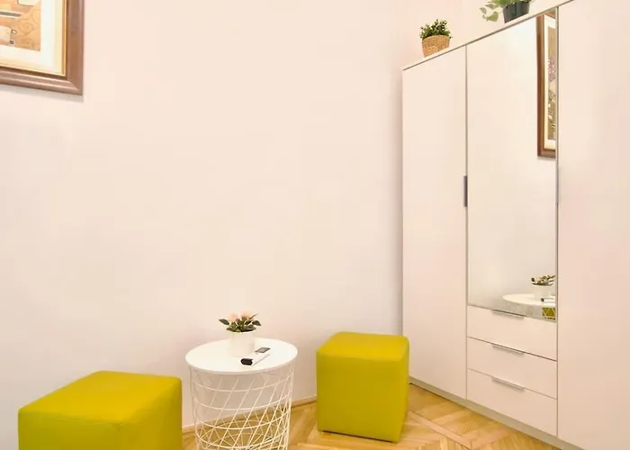 Standard By Hi5 - Muzeum 5 Apartman