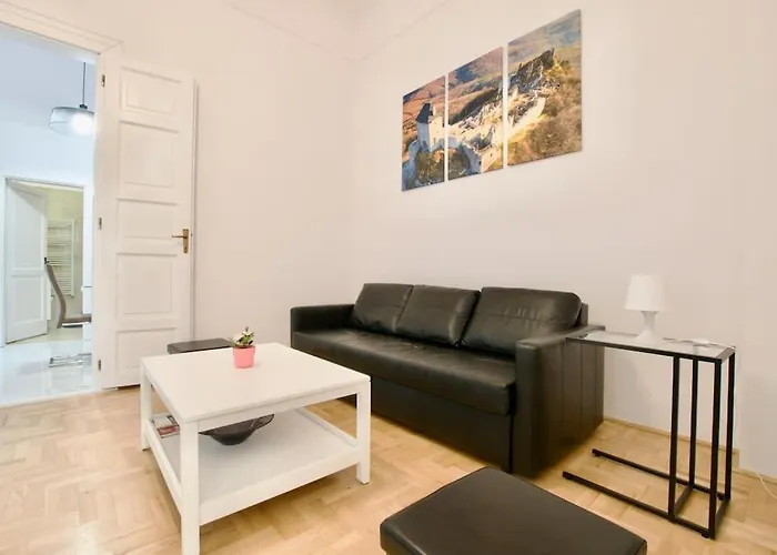 Standard By Hi5 - Muzeum 5 * Budapest