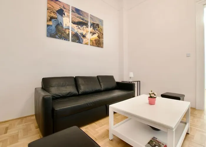 Standard By Hi5 - Muzeum 5 Apartman *