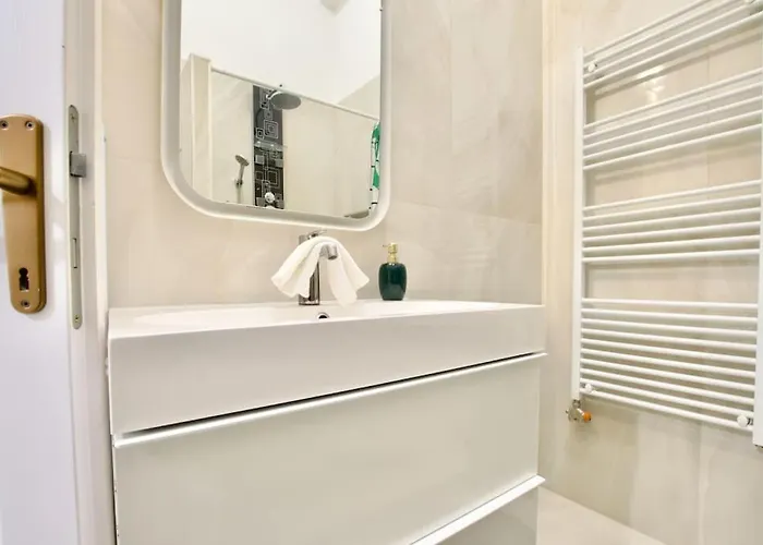 Standard By Hi5 - Muzeum 5 * Budapest