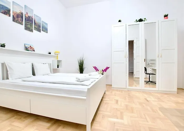 Standard By Hi5 - Muzeum 5 Apartman