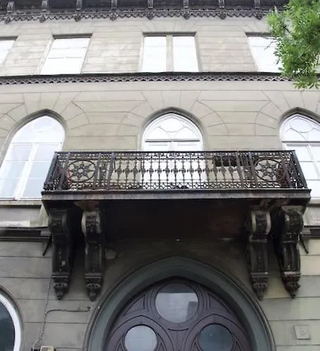 Standard By Hi5 - Muzeum 5 * Budapest