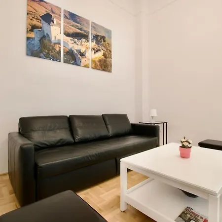 Standard By Hi5 - Muzeum 5 Appartement *