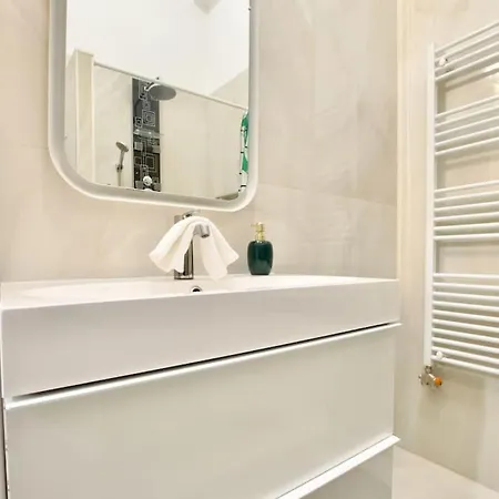 Standard By Hi5 - Muzeum 5 * Budapeste